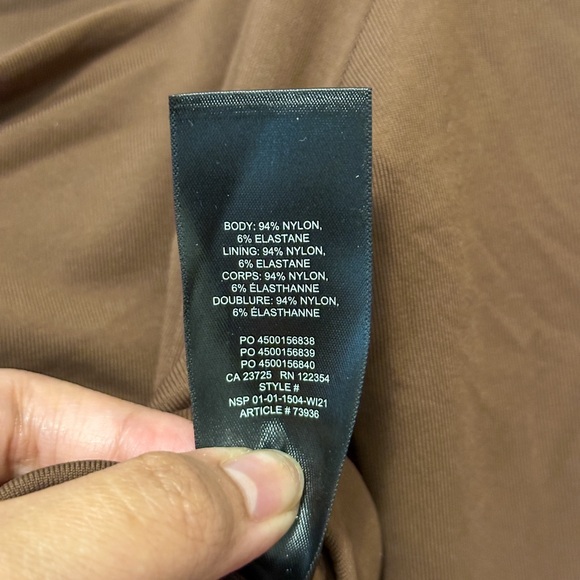 Aritzia Babaton Contour Squareneck Longsleeve Bodysuit in Coffee Bean - Picture 6 of 7